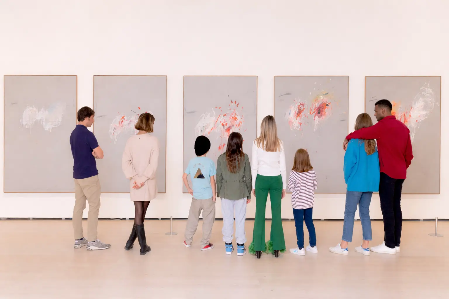 Guggenheim Museum Bilbao guided VIP tour — Frank Gehry architecture, exterior and interior with expert guide