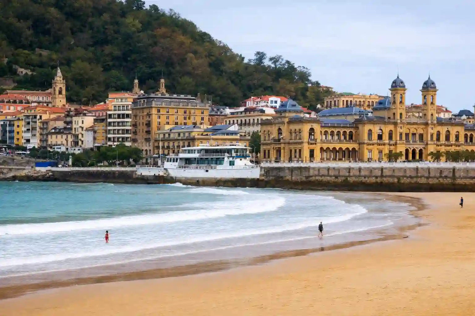San Sebastián — La Concha Bay, the Parte Vieja, and the Basque coast